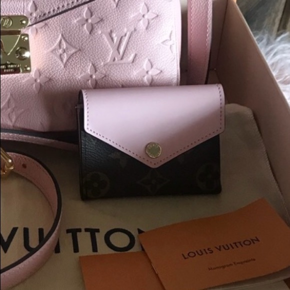 SOLD❌ Vuitton Zoe Pink Mono wallet - Picture 2 of 6